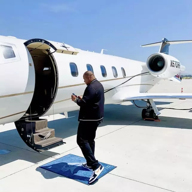 Billy Private Jet